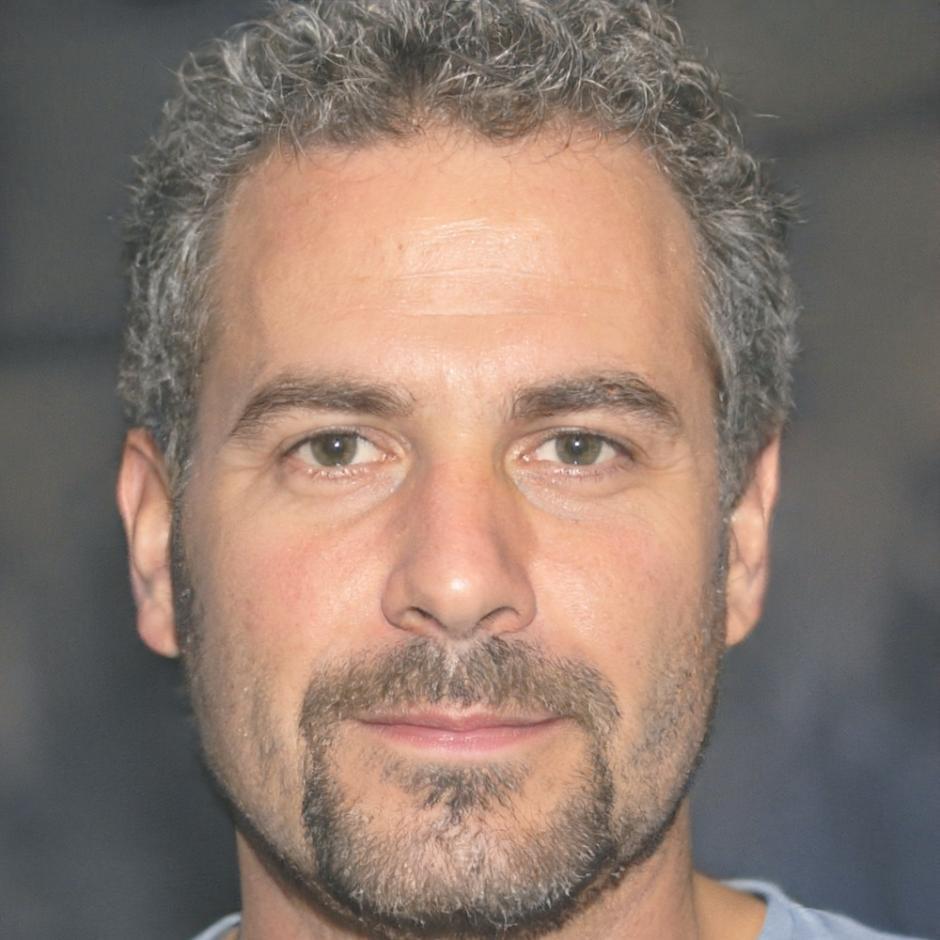 Carlos Mendoza, mentor especializado en anatomía artística